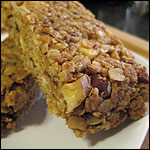 Peanut Butter, Banana & Bacon Granola Bars Peanut Butter, Banana & Bacon Granola Bars